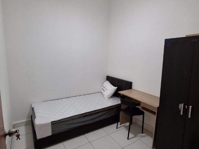 Room for rent in Petaling, Alam Impian
