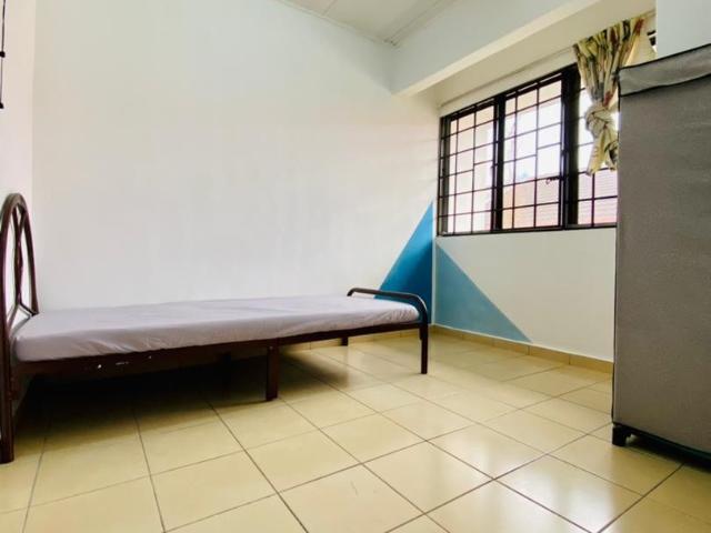 Room for rent in Petaling, Damansara Damai
