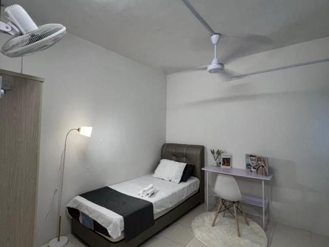 Room for rent in Wellesley, Penang