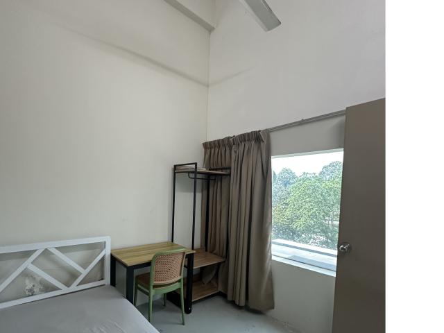 Room for rent in Petaling, Alam Impian