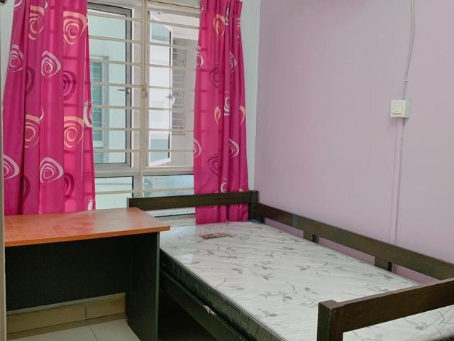 Room for rent in Petaling, Damansara Damai