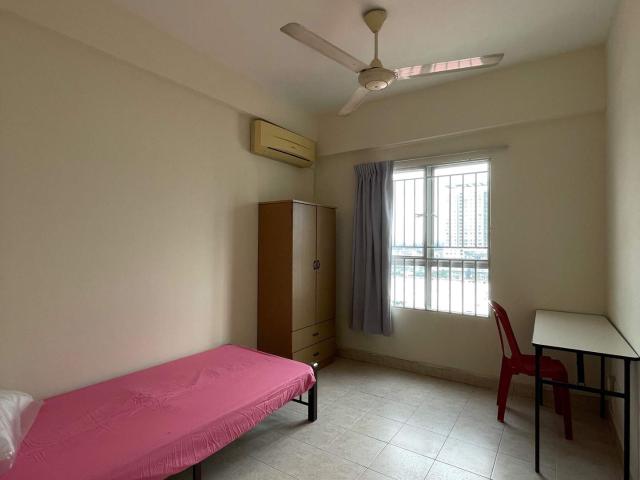 Room for rent in Petaling, Damansara Damai
