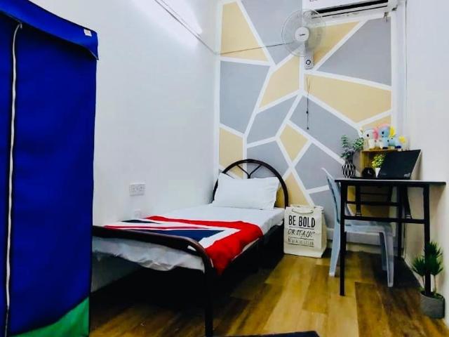 Room for rent in Petaling, Damansara Damai