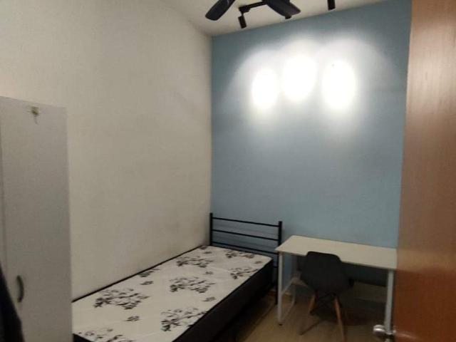 Room for rent in Petaling, Alam Impian