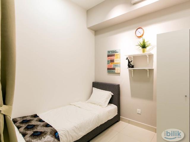 Room for rent in Petaling, Alam Impian
