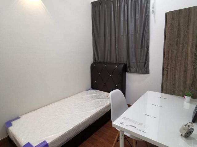 Room for rent in PJU 6, Petaling Jaya