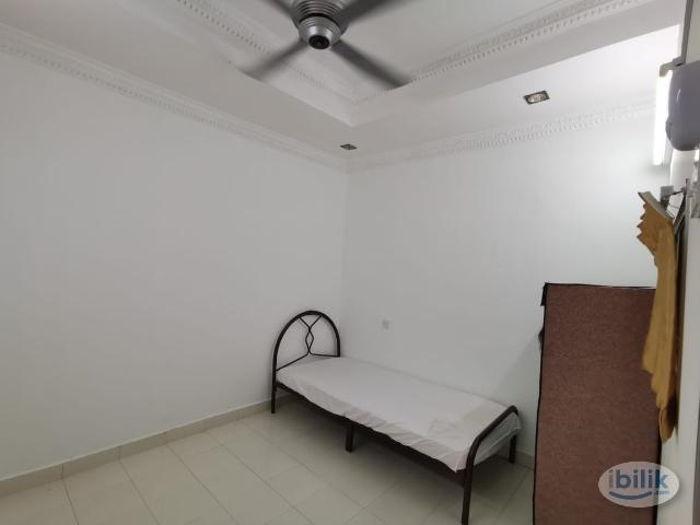 Room for rent in Petaling, Damansara Damai