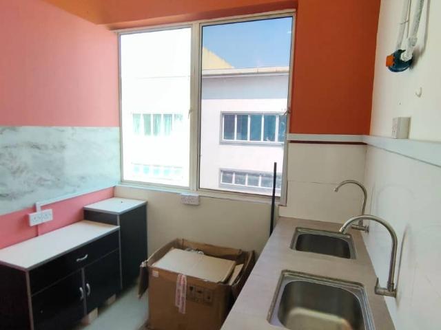 Room for rent in Petaling, Alam Impian