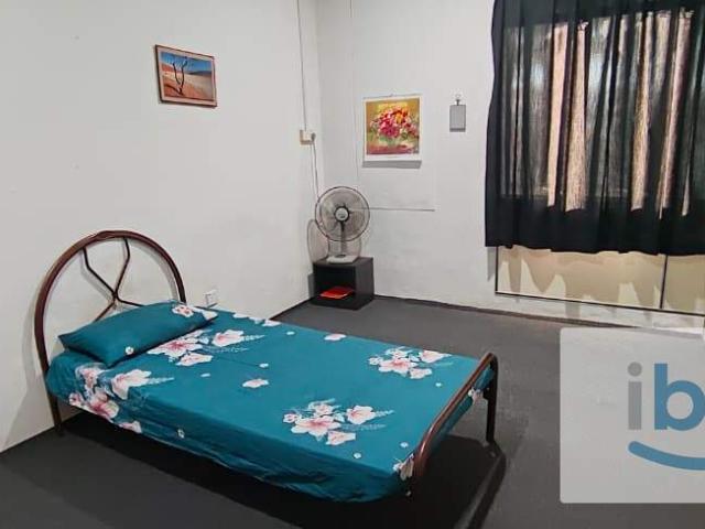 Room for rent in Kampung Kubang Buaya, Kuantan
