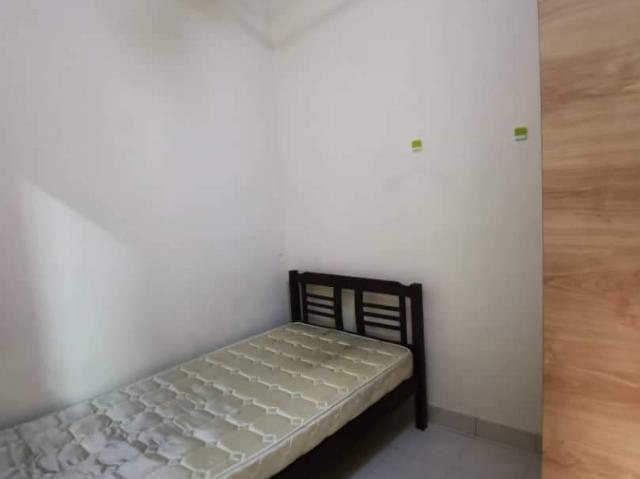 Room for rent in Petaling, Alam Impian