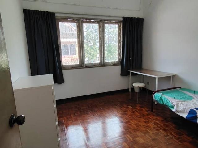 Room for rent in Petaling, Damansara Damai