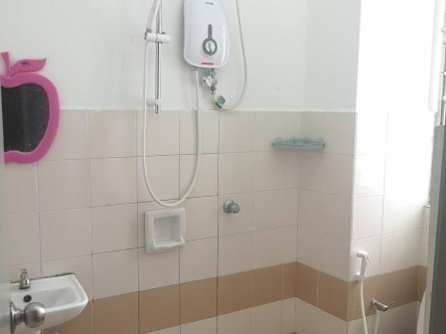 Room for rent in Petaling, Damansara Damai