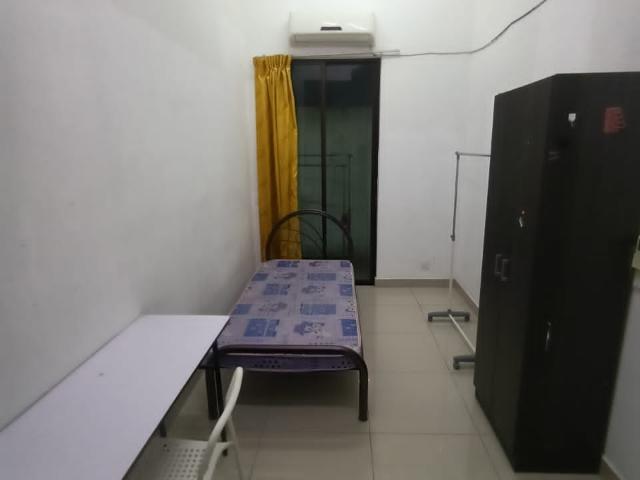 Room for rent in Petaling, Alam Impian