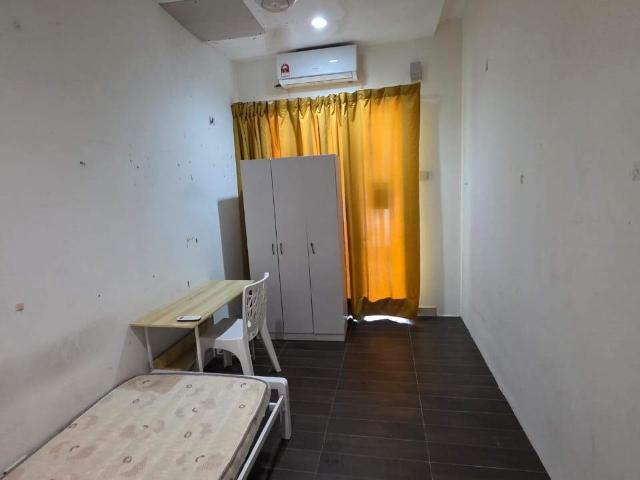 Room for rent in Seksyen 35, Shah Alam