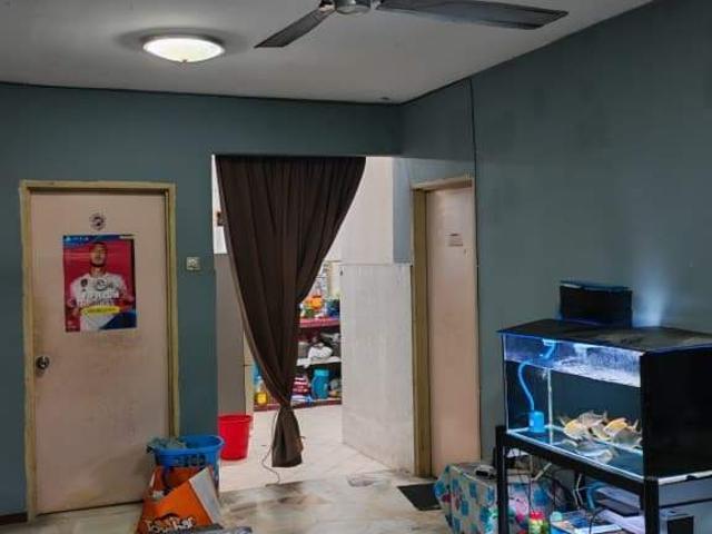 Room for rent in Petaling, Alam Impian