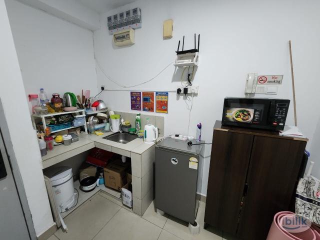 Room for rent in Petaling, Alam Impian