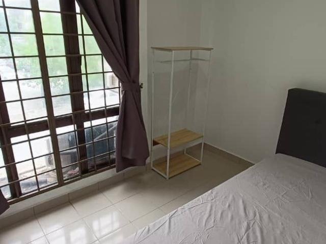 Room for rent in Petaling, Alam Impian