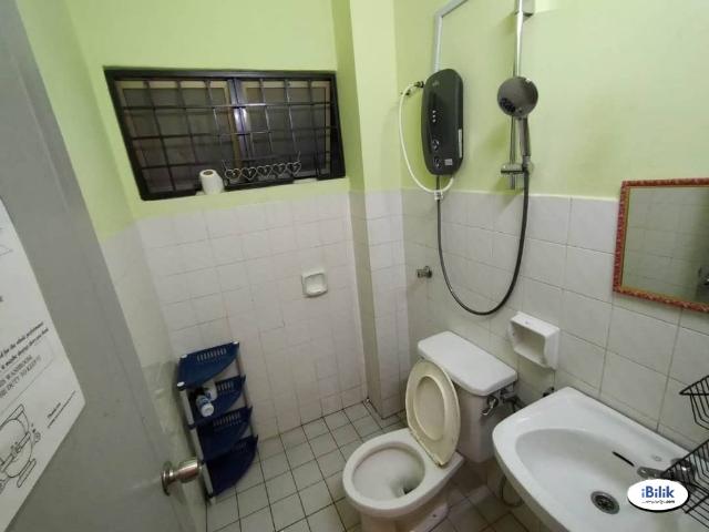 Room for rent in Country Heights Damansara, Kuala Lumpur