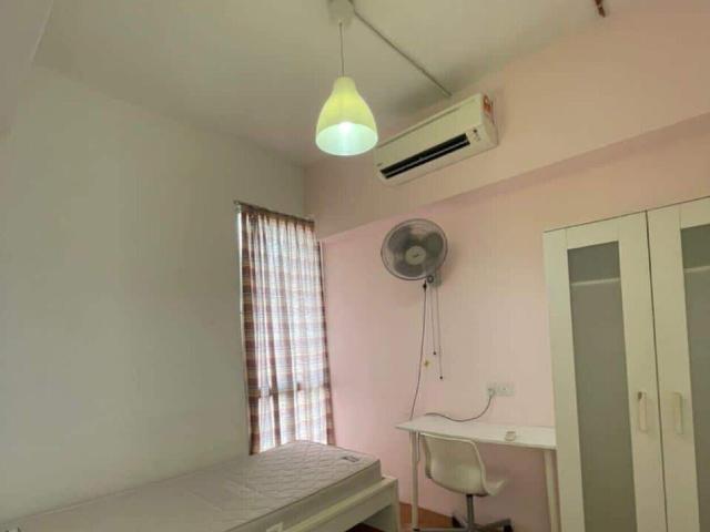 Room for rent in Petaling, Alam Impian