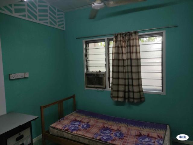 Room for rent in Taman Bunga Raya, Ayer Keroh