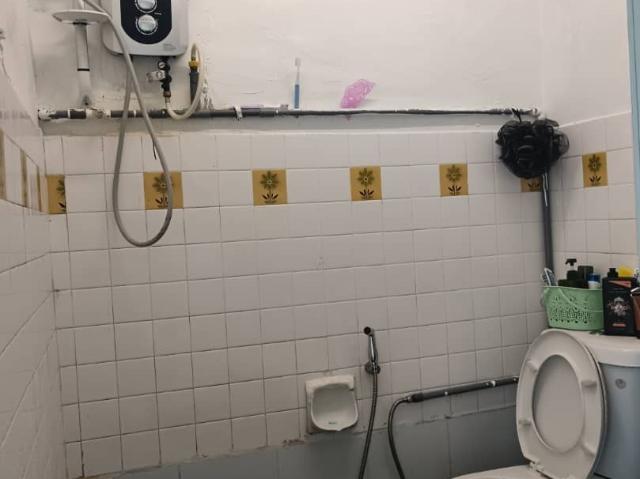 Room for rent in Sendayan Village, Negeri Sembilan