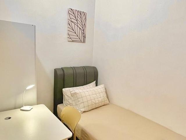 Room for rent in Wellesley, Penang