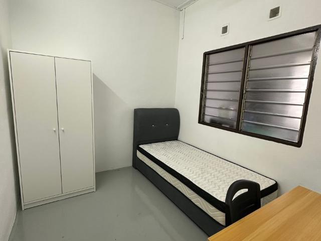 Room for rent in Wellesley, Penang