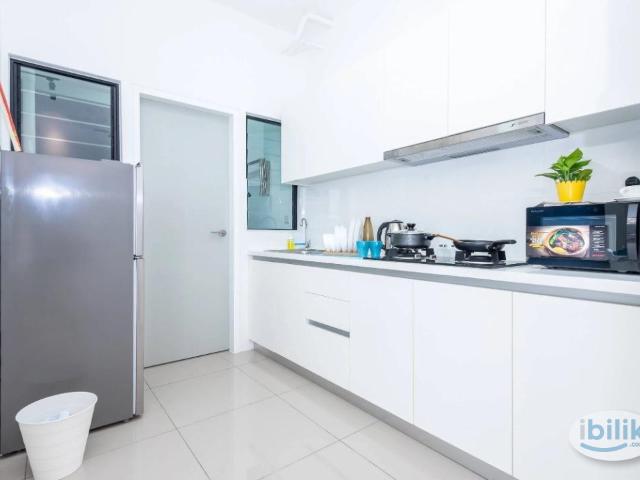 Room for rent in Petaling, Alam Impian