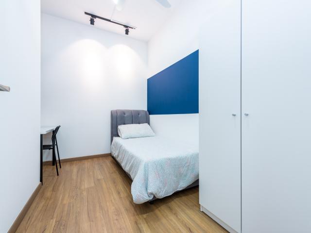 Room for rent in Petaling, Alam Impian