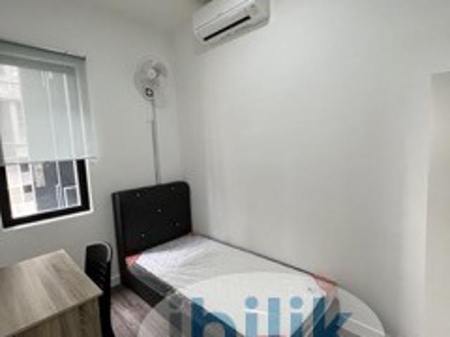 Room for rent in Petaling, Alam Impian