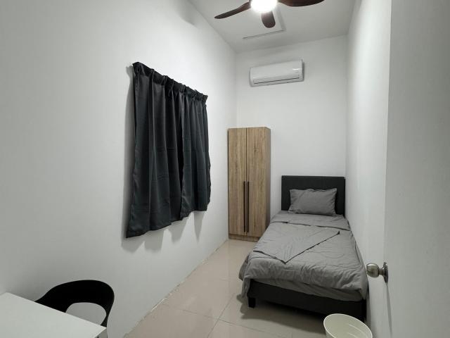 Room for rent in Petaling, Damansara Damai