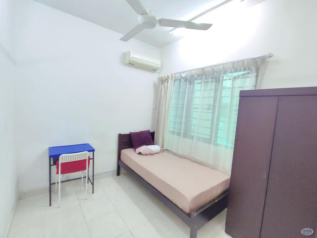 Room for rent in Petaling, Damansara Damai