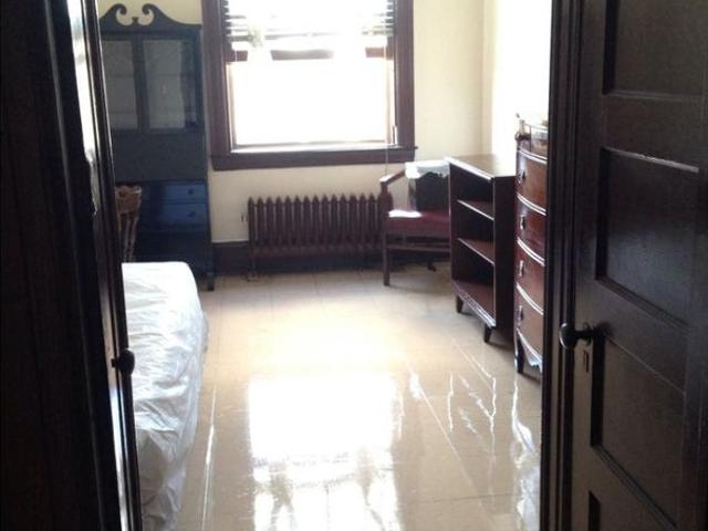 Room for rent in The Bronx, Arverne