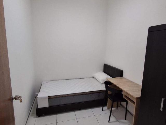 Room for rent in Petaling, Alam Impian