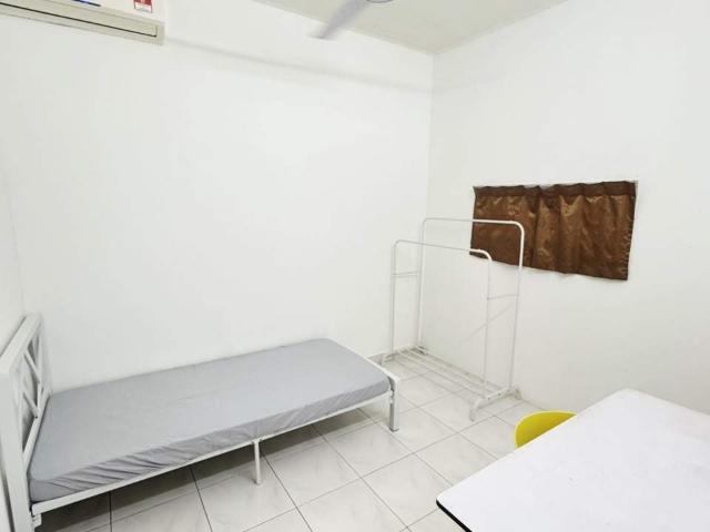 Room for rent in Petaling, Damansara Damai