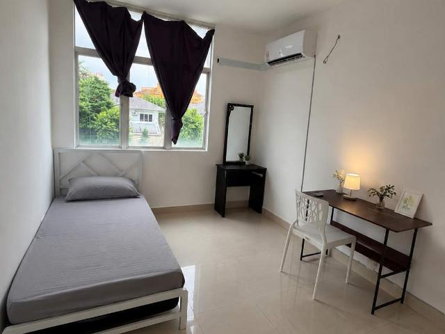 Room for rent in Petaling, Damansara Damai
