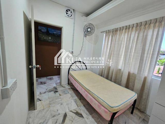 Room for rent in Kuching
