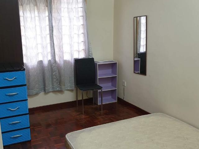 Room for rent in Seksyen 31, Shah Alam