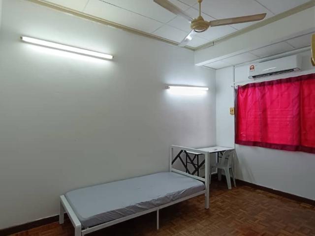 Room for rent in Alam Impian, Selangor