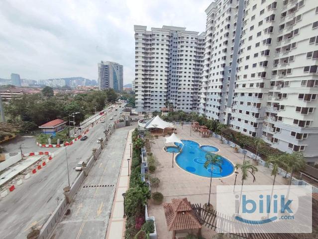 Room for rent in PJU 6, Petaling Jaya