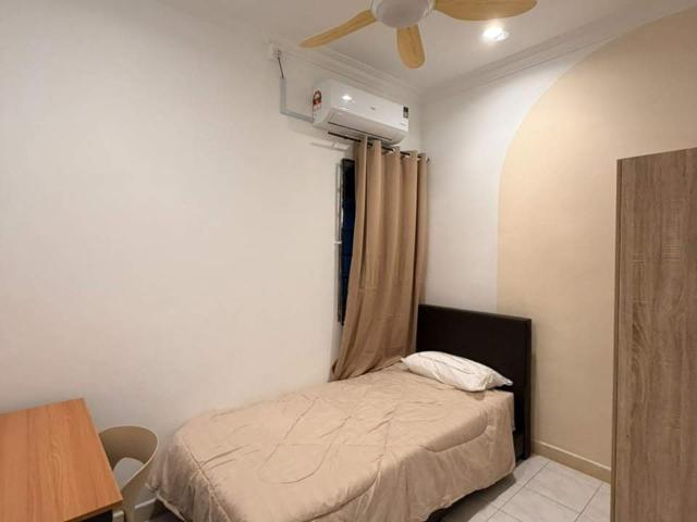 Room for rent in Petaling, Damansara Damai