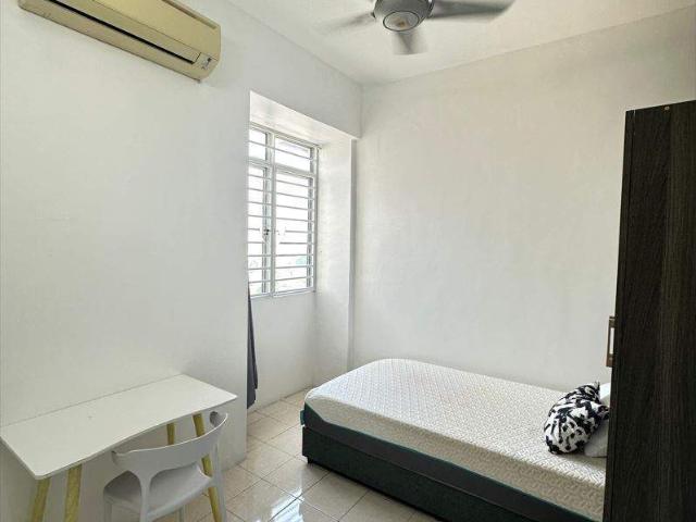 Room for rent in Georgetown, Penang