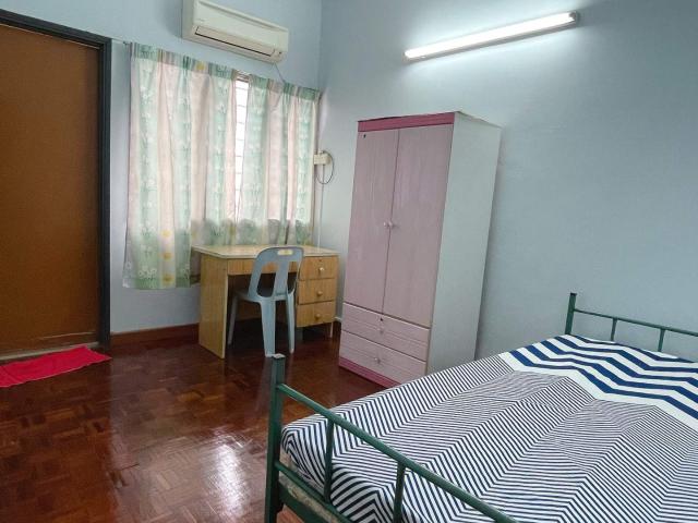 Room for rent in Petaling, Damansara Damai