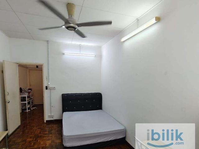 Room for rent in Alam Impian, Selangor
