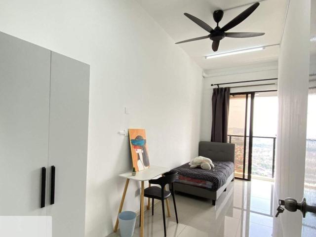 Room for rent in Kampung Tersusun Sungai Ara, George Town