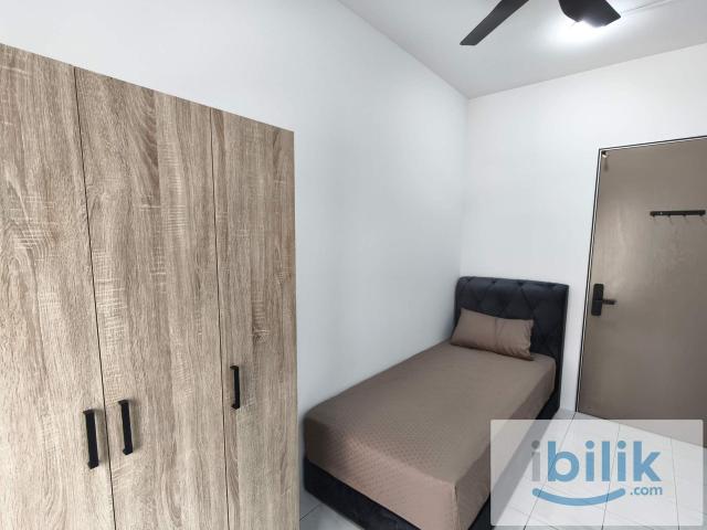 Room for rent in PJU 1A, Petaling Jaya