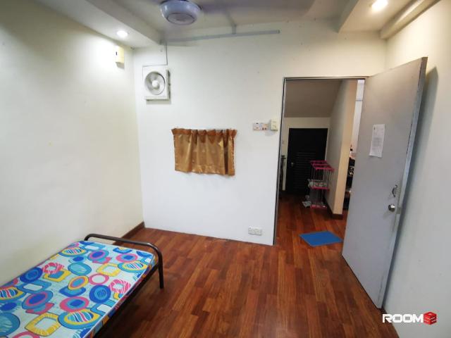 Room for rent in Petaling, Damansara Damai