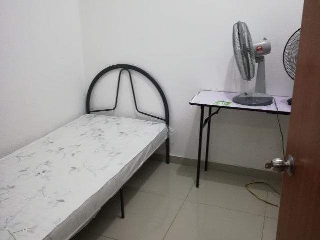 Room for rent in Petaling, Alam Impian