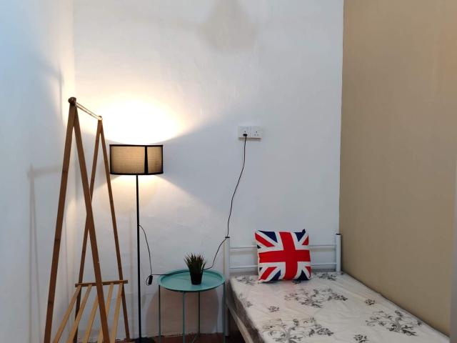 Room for rent in Taman Tampoi Utama, Johor Bahru