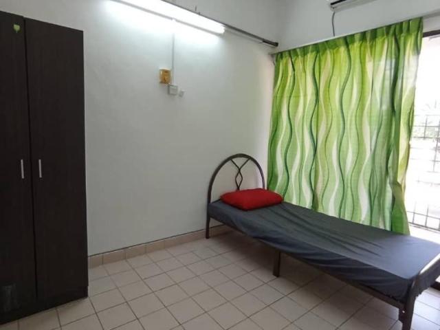 Room for rent in PJU 6, Petaling Jaya